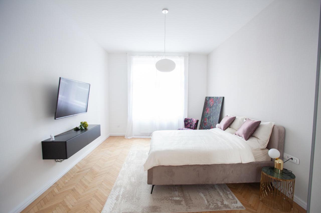 Апартаменты Real Deluxe Next To Danube Будапешт Экстерьер фото