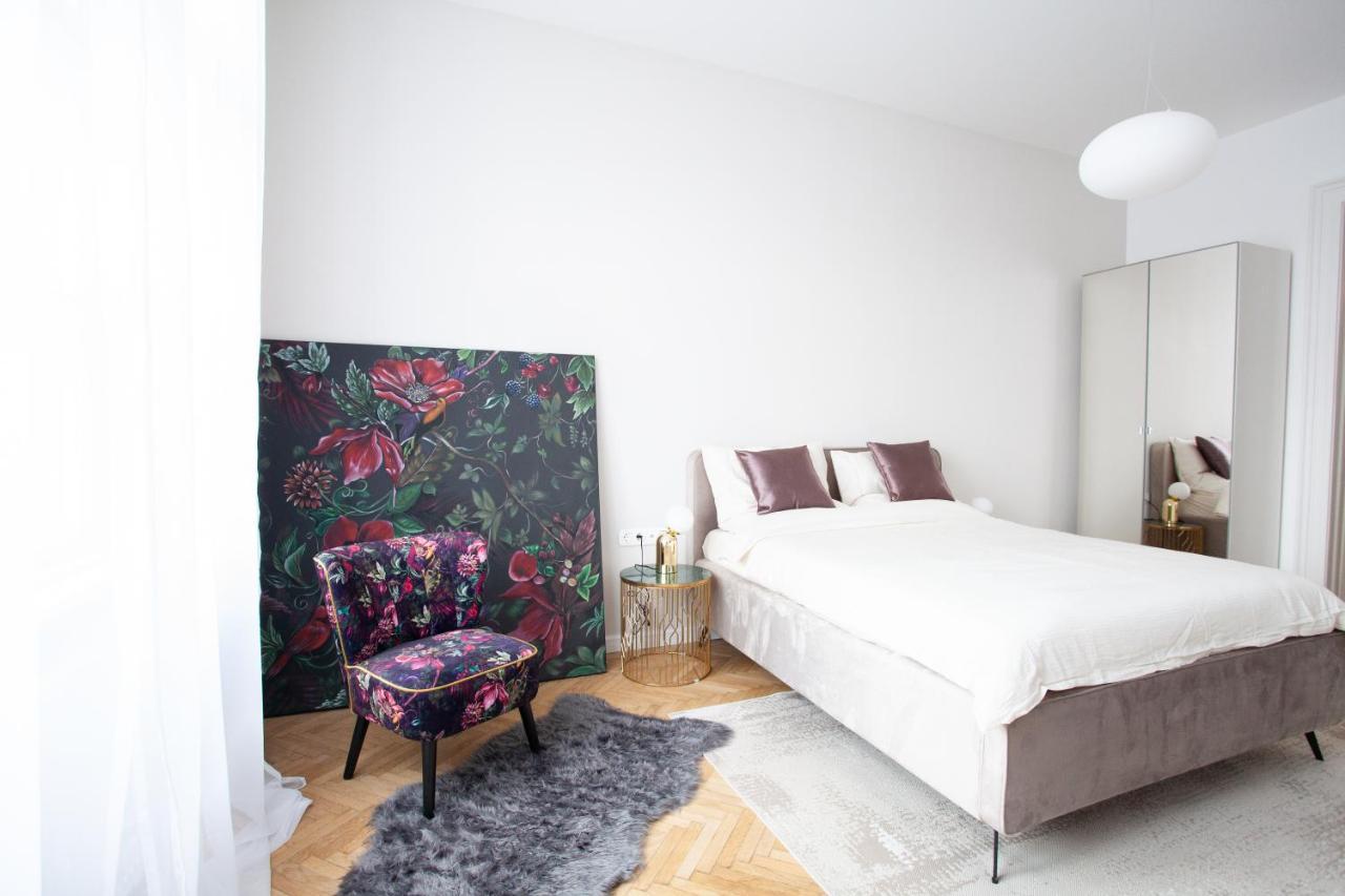 Апартаменты Real Deluxe Next To Danube Будапешт Экстерьер фото